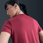 Playera de manga corta Dri-FIT para mujer Nike One Classic