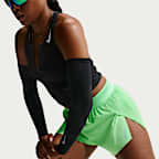 Shorts de correr Dri-FIT ADV de tiro medio de 8 cm con forro de ropa interior para mujer Nike AeroSwift