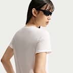 Nike Sportswear Essentials 女款標誌 T 恤
