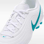 Nike Jr. Tiempo Maestro Club Low-Top Fußballschuh für verschiedene Böden (ältere Kinder)