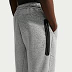 Pantalon à ourlet ouvert en Fleece Nike Tech pour homme