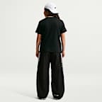 Playera para niños talla grande Nike Sportswear (talla amplia)