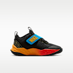 Tenis de básquetbol para niños grandes Nike Team Hustle D 12