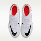Nike Mercurial Vapor 15 Club Indoor/Court Low-Top Soccer Shoes