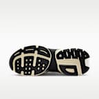 ナイキ V2K ラン ウィメンズシューズ リフレクティブ (再帰反射) アクセント付き