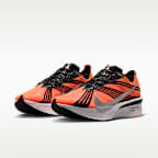 Vaporfly 4 x DISTANCE Straßenlaufschuh für Wettkämpfe (Herren)