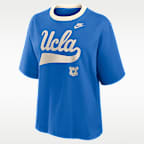 Playera universitaria Nike para mujer UCLA Legacy Fight Song Boxy