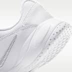 NikeCourt Jr. Lite 2-tennissko til større børn