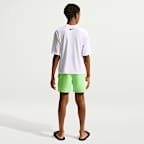 Playera de manga corta Dri-FIT UV para niño talla grande Nike Swim Hydroguard