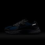 Nike V5 RNR Women's Shoes with Reflective Design Accents