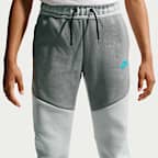 Nike Sportswear Tech Fleece Jogger (ältere Kinder)