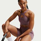 Bra deportivo de media sujeción con almohadillas para mujer Nike Universa