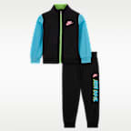 Nike Active Joy Tricot Set tréningruha babáknak (12-24 hónapos)