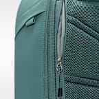 ナイキ スポーツウェア コミュート バックパック (25L)