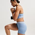 Nike Pro Normal Belli 8 cm Kadın Bisiklet Şortu