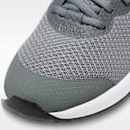 Nike Revolution 6 Older Kids' Road Running Shoes