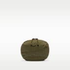 กระเป๋าพาดลำตัว Nike Aura (2 ล.)