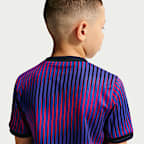 Paris Saint-Germain Deplasman Nike Dri-FIT Maç Öncesi Genç Çocuk Futbol Üstü