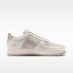 Nike Air Force 1 '07 LV8 herenschoenen