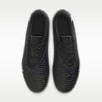 Nike Phantom 6 Low Club Fußballschuh für Hallen- und Hartplätze