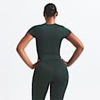 Playera corta con almohadillas para mujer NikeSKIMS Matte