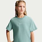 Nike Sportswear Big Kids' (Girls') T-Shirt