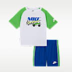 Conjunto de 2 piezas con shorts Victory Lap para bebé (12 a 24 meses) Nike Sportswear