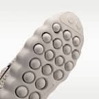 Nike Mind 002 Pregame-Schuh (Herren)