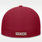 Gorra universitaria Nike Dri-FIT ajustada para hombre Oklahoma Sooners Legacy True