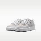 Nike Air Force 1 Older Kids' Shoes