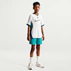 Kortærmet Nike Multi Renew-overdel til større børn (drenge)
