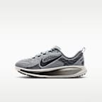 Nike Vomero 18 Older Kids' Road Running Shoes