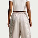 Nike Sportswear Women's Loose Mid-Rise Woven Shorts