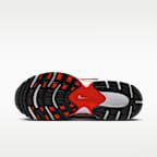 Chaussure avec motifs réfléchissants Nike V5 RNR pour femme
