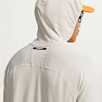 Playera de trail running Dri-FIT con gorro con protección contra los rayos UV para hombre Nike ACG "Solar Chase"