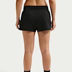 Short doublé à taille mi-basse 8 cm Dri-FIT Nike One pour femme
