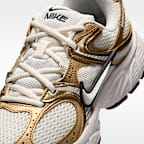 Tenis con detalles reflejantes para mujer Nike V5 RNR