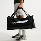 Nike Academy kemény borítású futballedzőtáska (közepes méretű, 60 l)