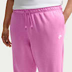 Pants de entrenamiento oversized de tiro medio para mujer Nike Sportswear Club Fleece (talla grande)