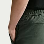 Pants de tejido Knit Dri-FIT Shori para hombre Nike Tech