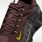 Tenis Nike Ava Rover con detalles reflejantes