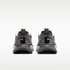 Nike Vomero 18 SE Women's Road Running Shoes