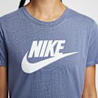 Nike Sportswear Essentials 女款標誌 T 恤