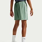 Shorts de entrenamiento con gráfico Dri-FIT para niño talla grande Nike Multi