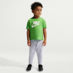Playera de hoja perenne infantil Nike Futura