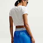 Nike Sportswear Pantalón corto de satén de talle medio y ajuste holgado - Mujer