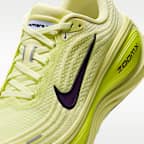 Nike Vomero Plus Straßenlaufschuh (Damen)