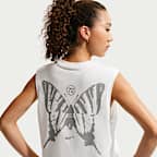 เสื้อยืดวิ่งแขนกุดผู้หญิง Dri-FIT Nike Swift Butterfly