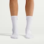 NikeSKIMS ウィメンズ ピラティス クルーソックス (1 足)