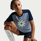 Playera de futbol de manga corta Nike Dri-FIT para niños talla grande Erling Haaland Academy
